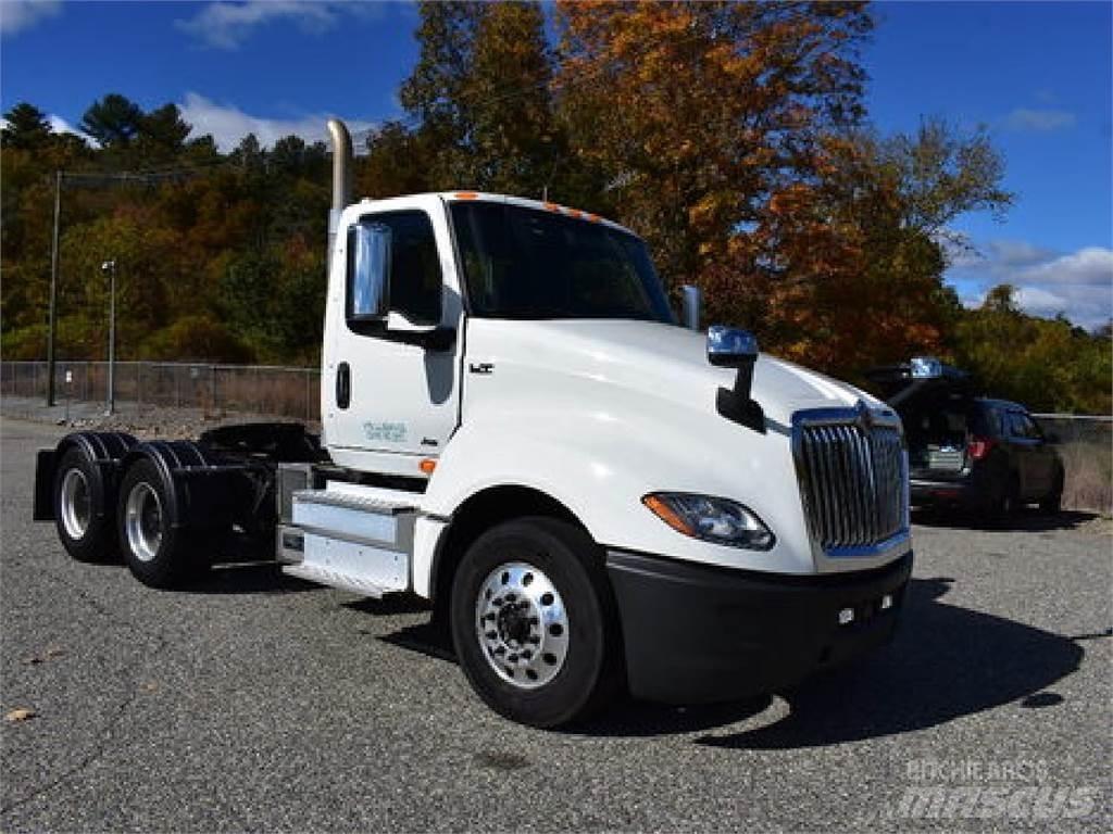 International LT625 Тягачі