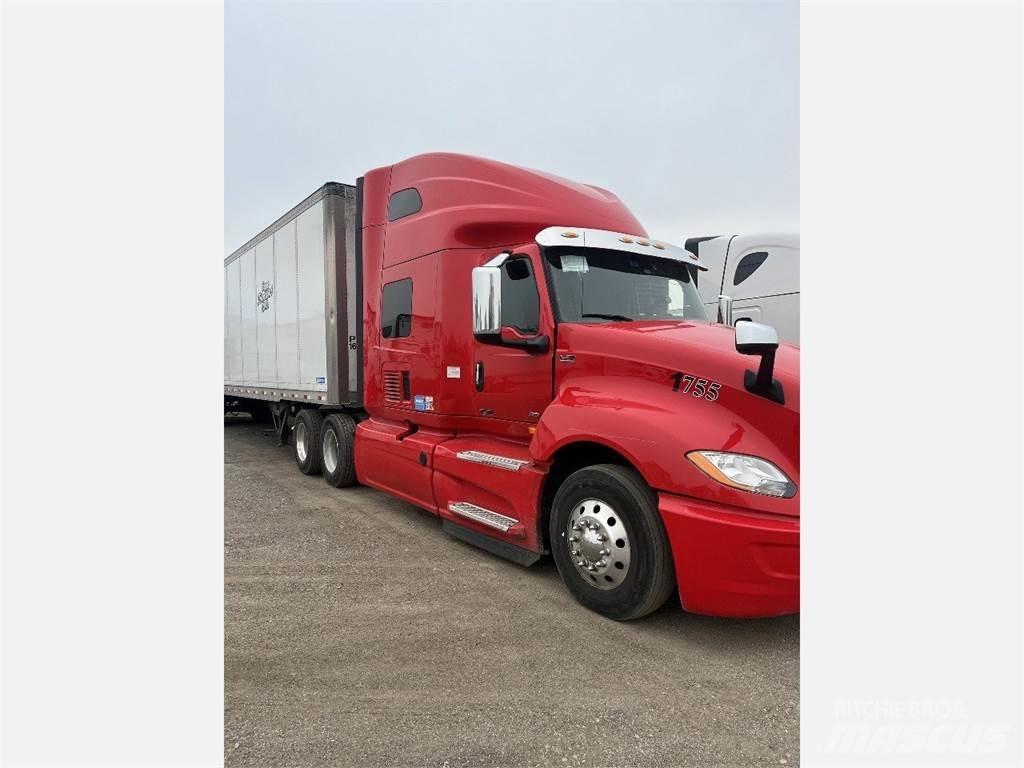 International LT625 Тягачі
