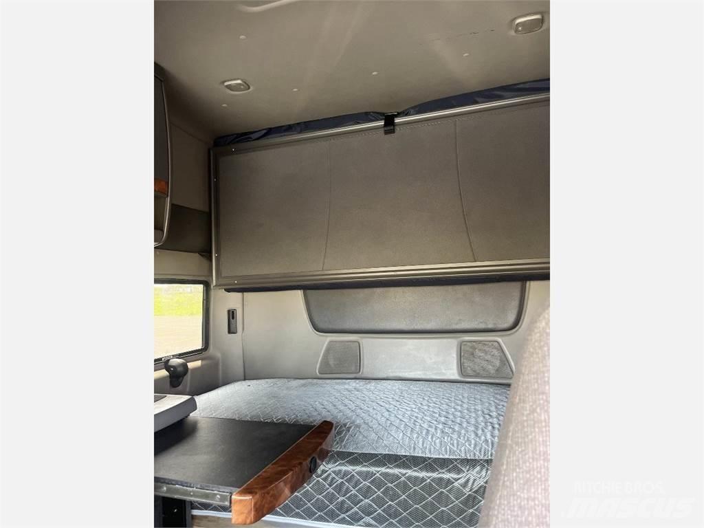 International LT625 Тягачі