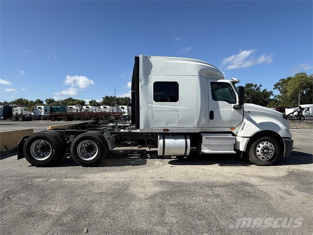 International LT625 Тягачі