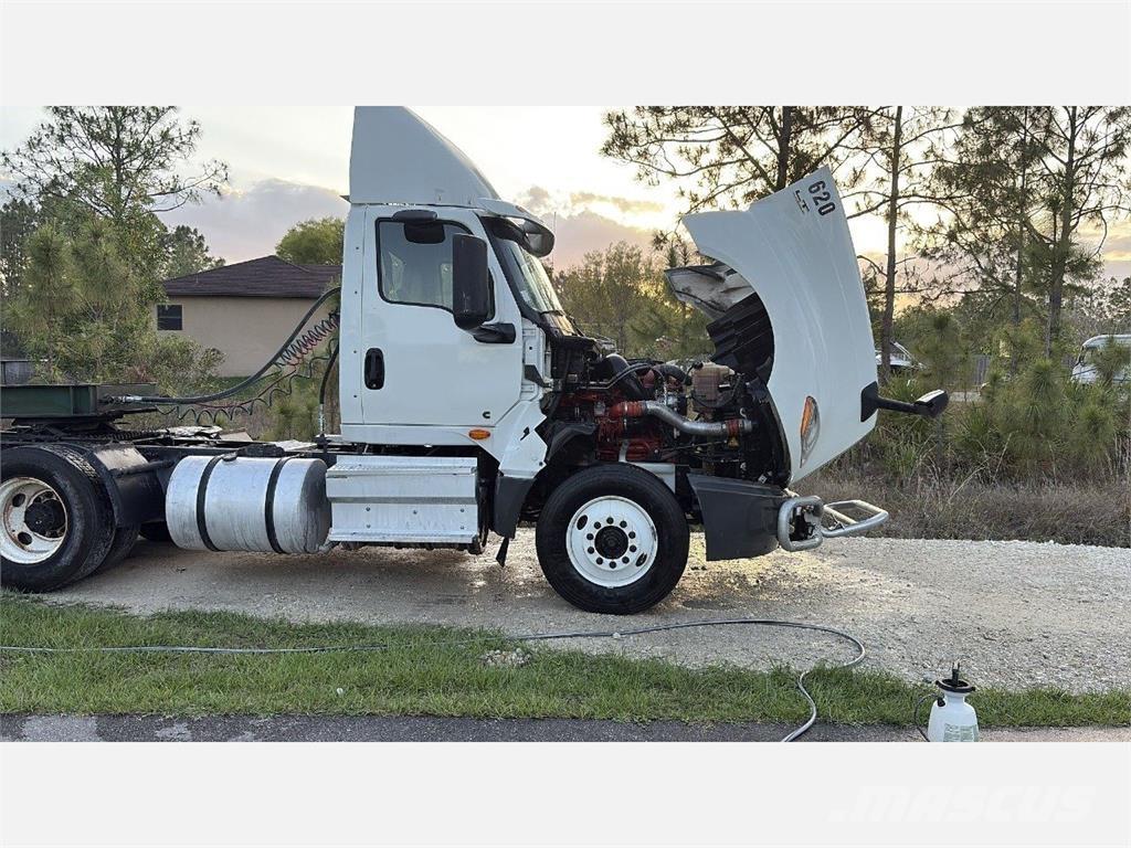 International LT625 Тягачі