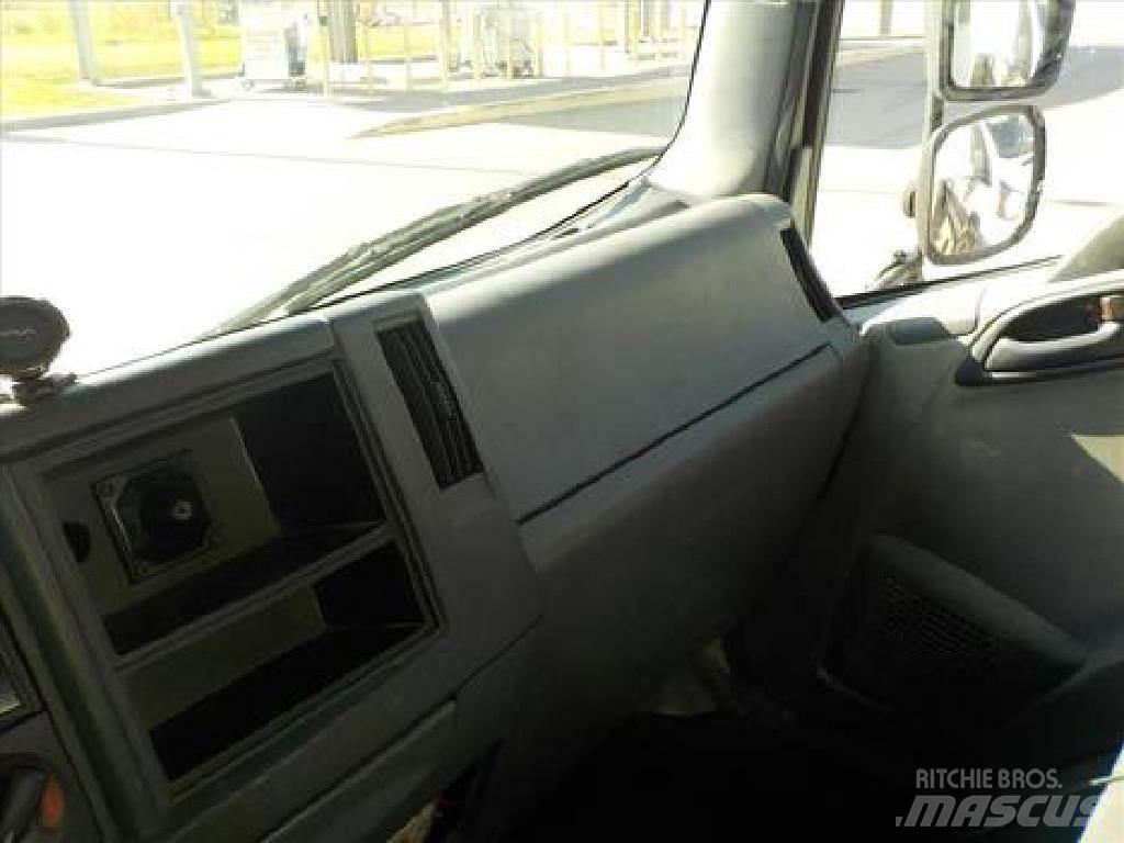 Isuzu NRR Вантажівки для доставки напоїв