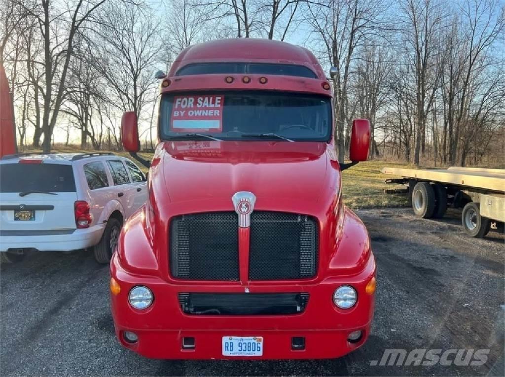 Kenworth T-2000 Тягачі