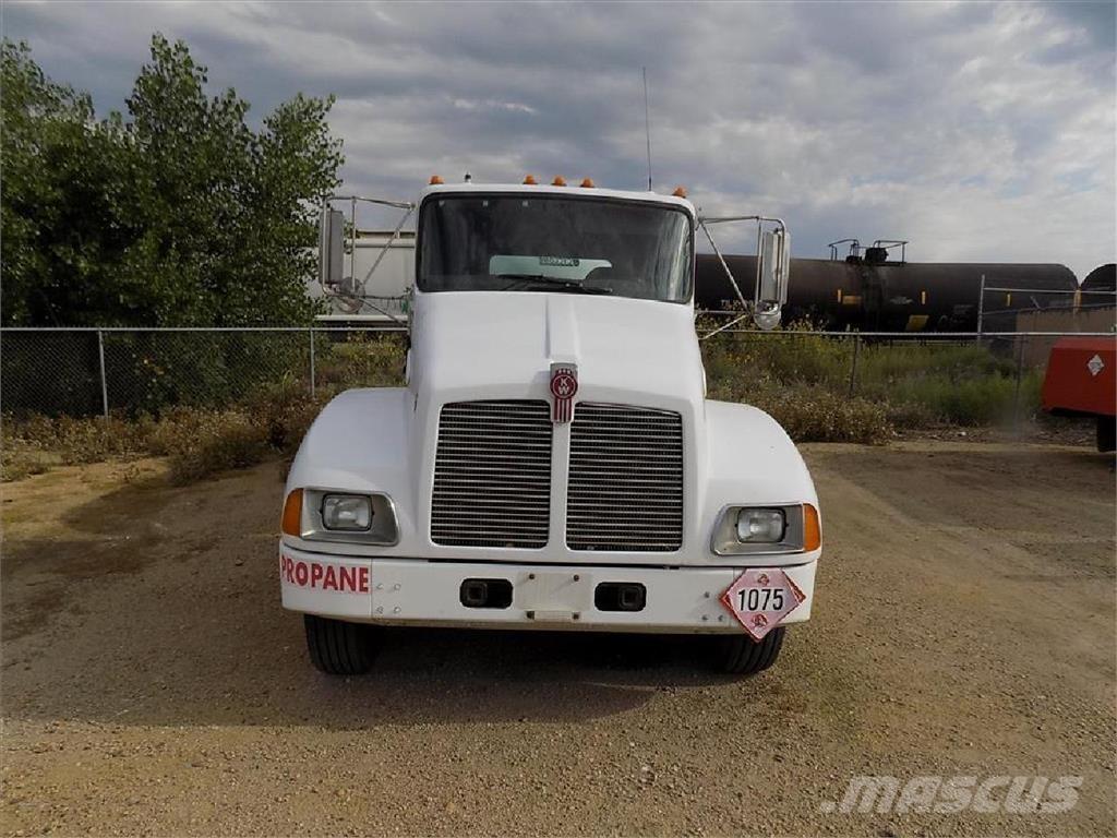Kenworth T300 Вантажівки / спеціальні