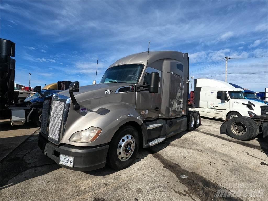 Kenworth T680 Тягачі