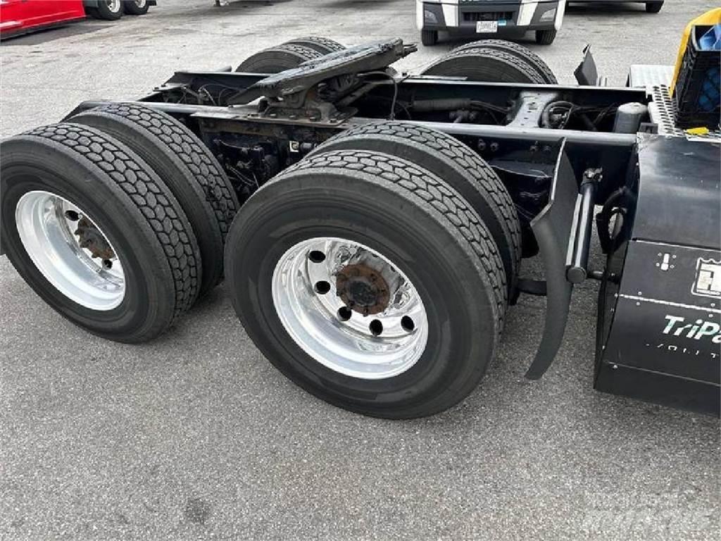 Kenworth T680 Тягачі
