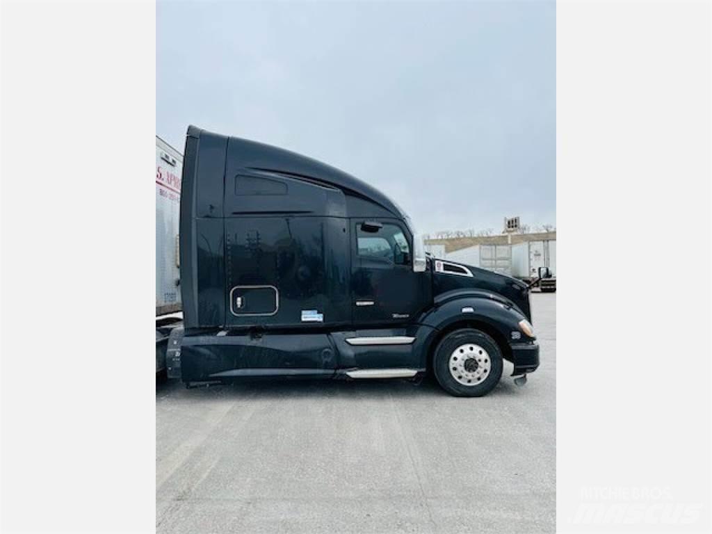 Kenworth T680 Тягачі