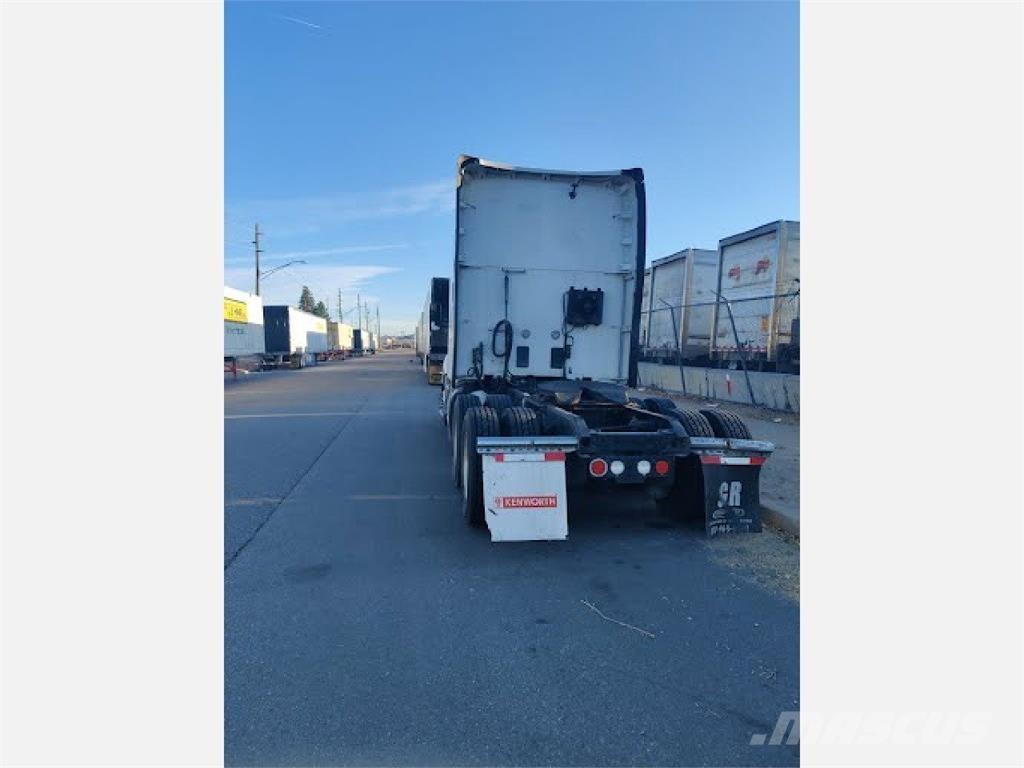 Kenworth T680 Тягачі