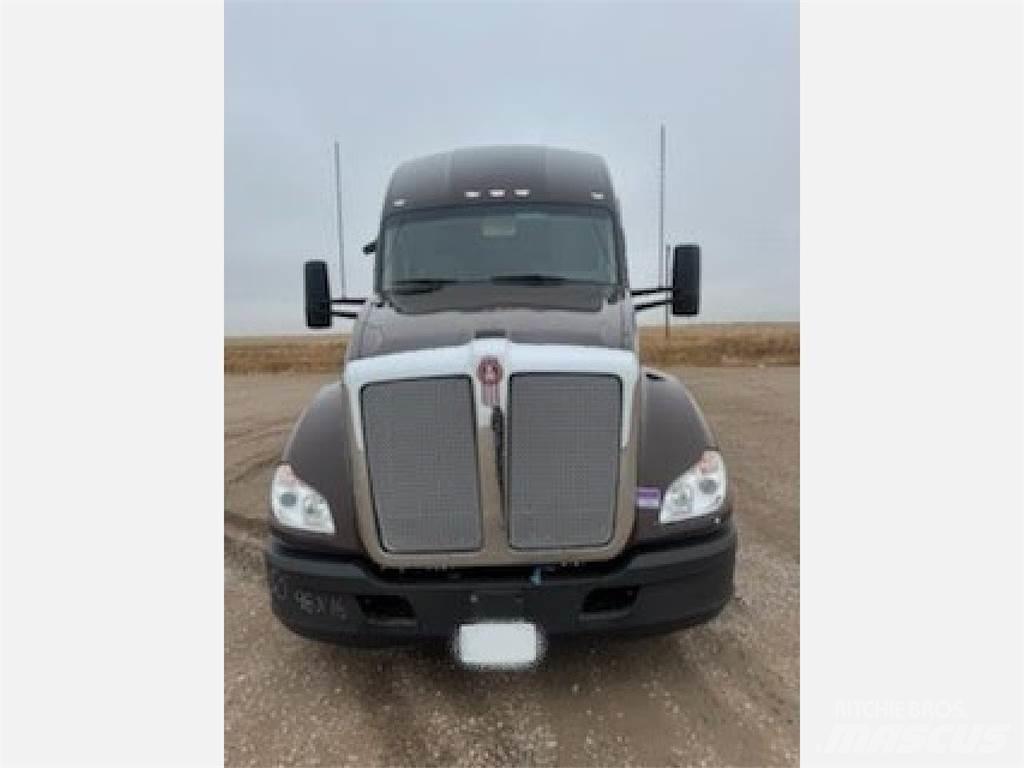Kenworth T680 Тягачі