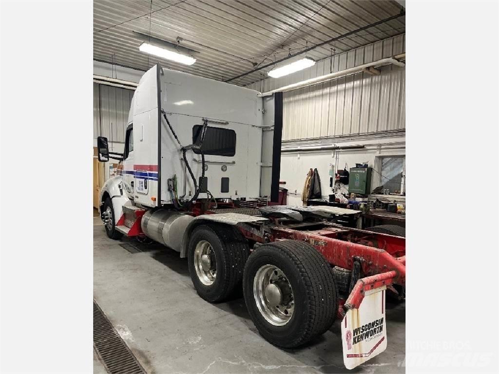 Kenworth T680 Тягачі