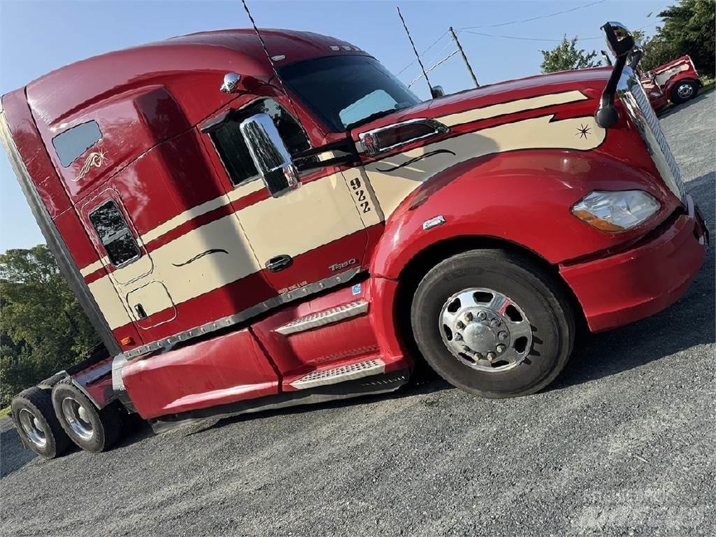 Kenworth T680 Тягачі