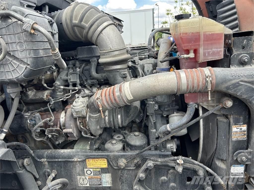 Kenworth T680 Тягачі