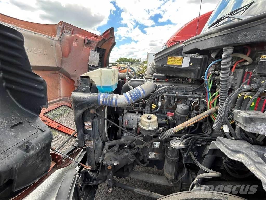 Kenworth T680 Тягачі