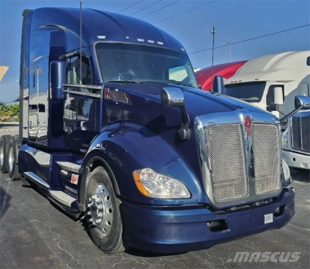 Kenworth T680 Тягачі