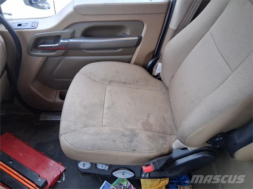 Kenworth T680 Тягачі