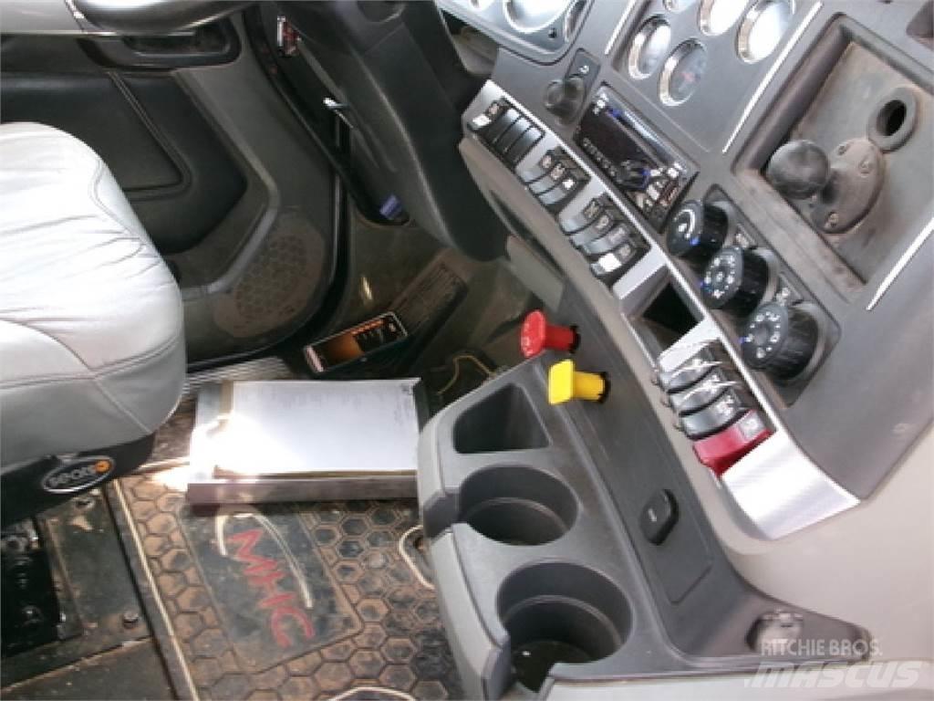 Kenworth T880 Тягачі