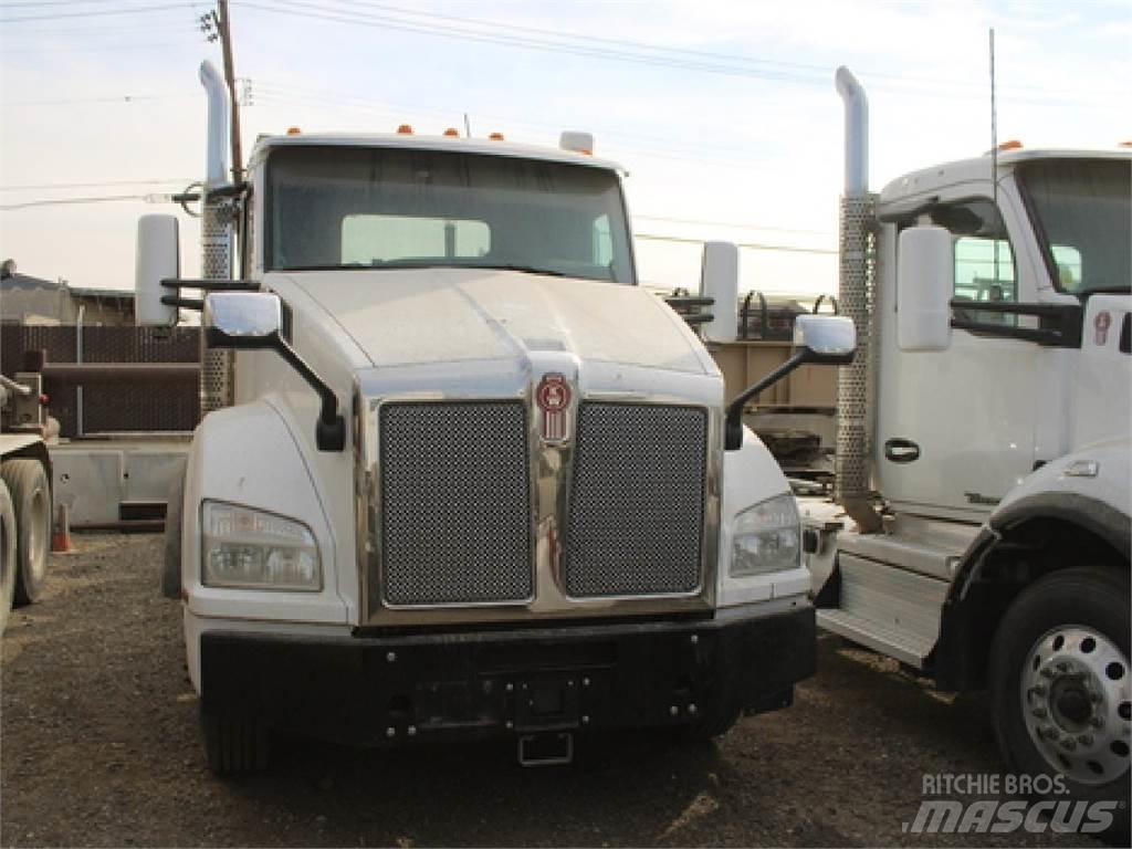 Kenworth T880 Тягачі