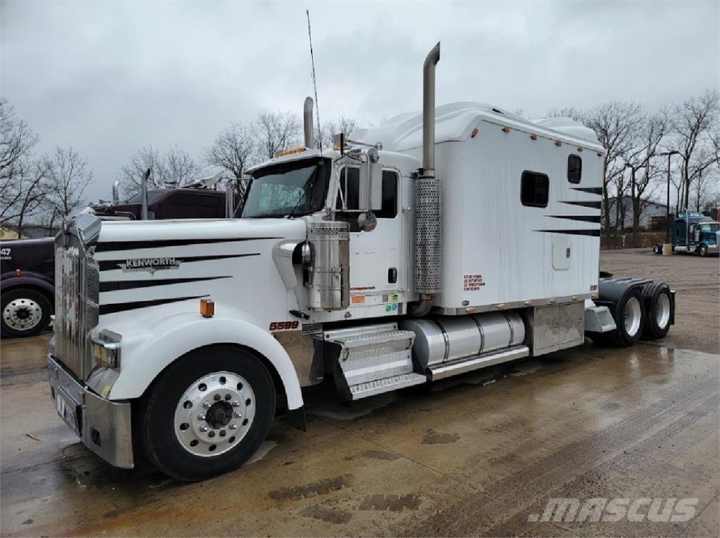 Kenworth W900 Тягачі