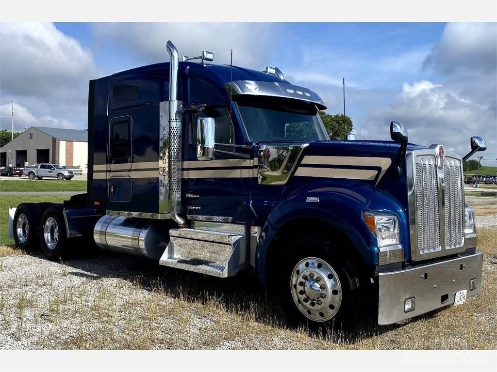 Kenworth W990 Тягачі