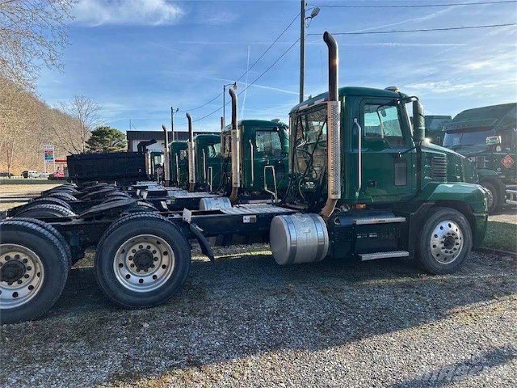 Mack AN64T Тягачі