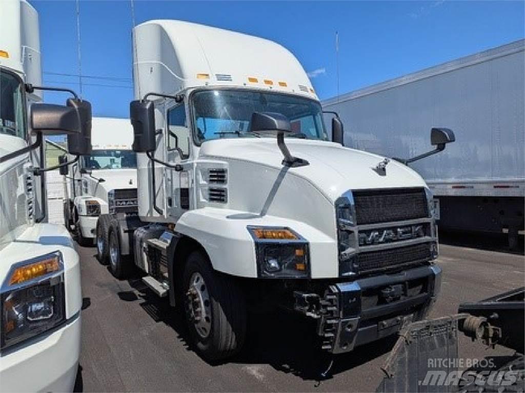Mack AN64T Тягачі