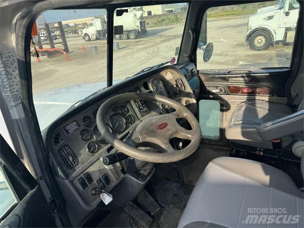 Peterbilt 367 Вантажівки / спеціальні