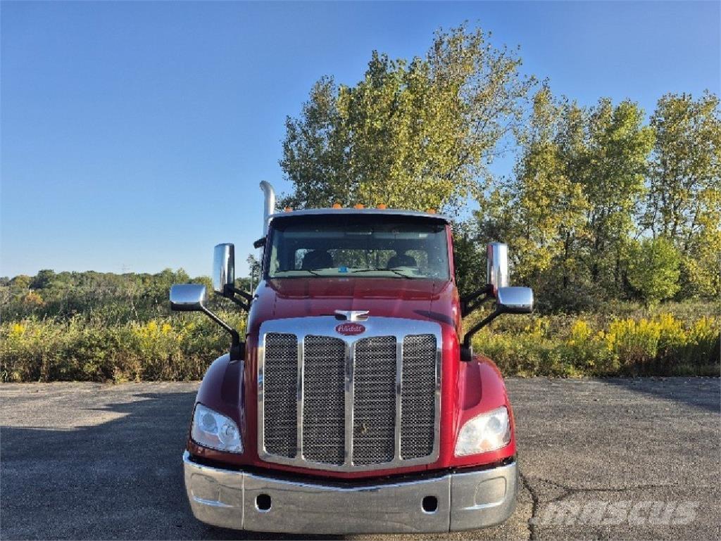 Peterbilt 579 Тягачі