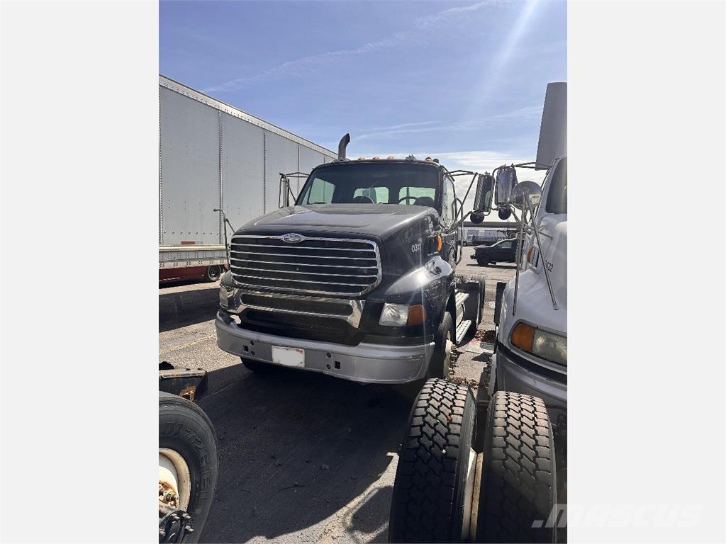 Sterling A9500 Тягачі