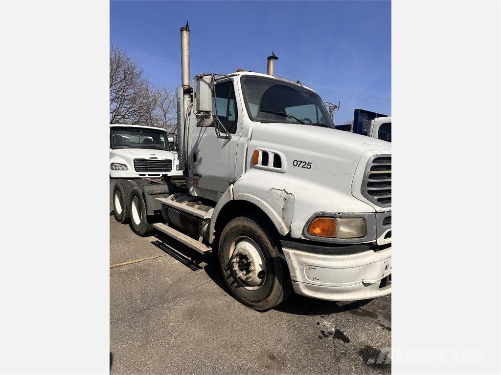 Sterling A9500 Тягачі