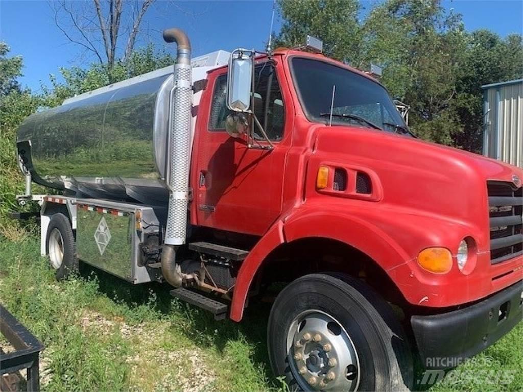 Sterling L7500 Вантажівки / спеціальні
