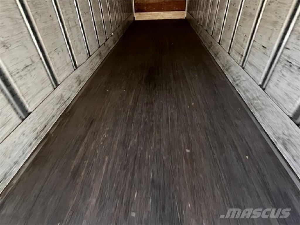 Utility VS2DX 36' Причепи-фургони