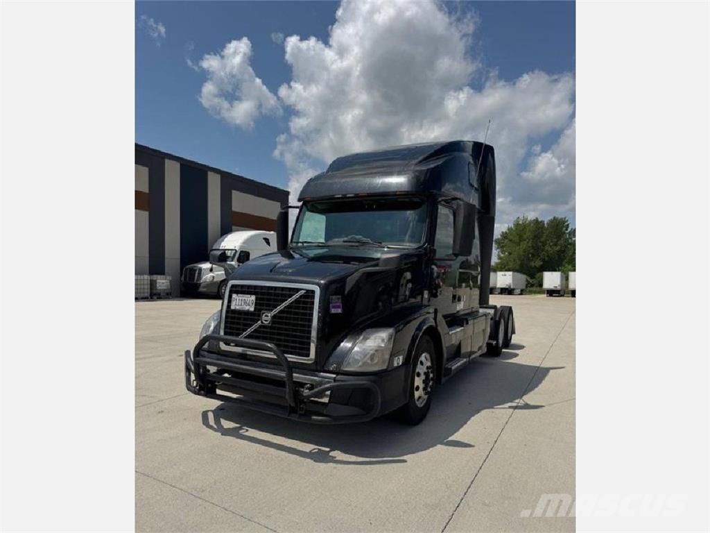 Volvo VNL 760 Тягачі