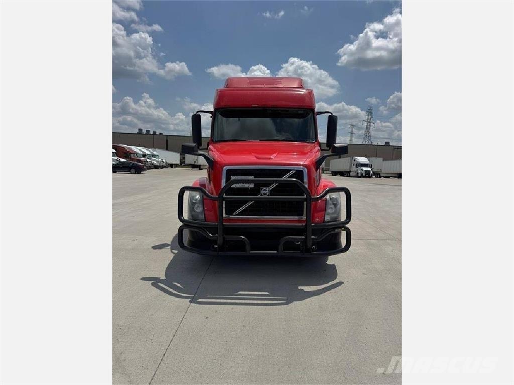 Volvo VNL 860 Тягачі