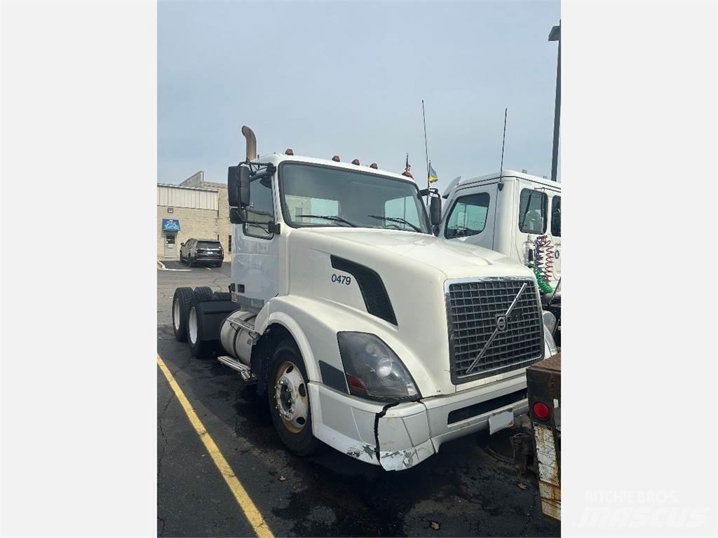 Volvo VNL300 Тягачі