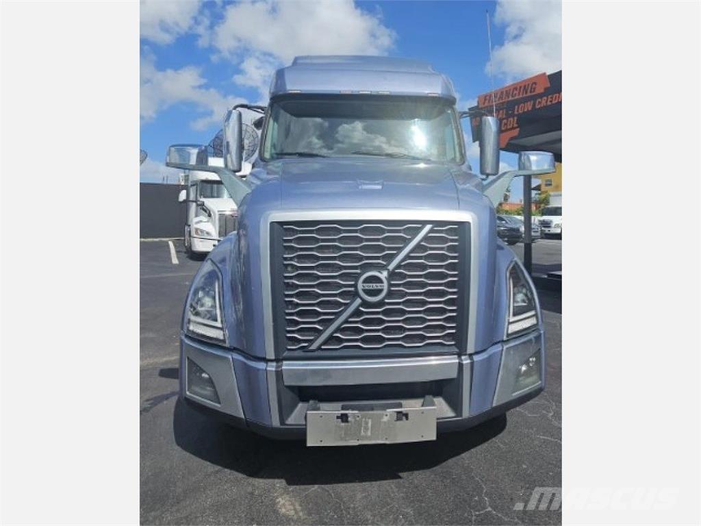 Volvo VNL64T760 Тягачі