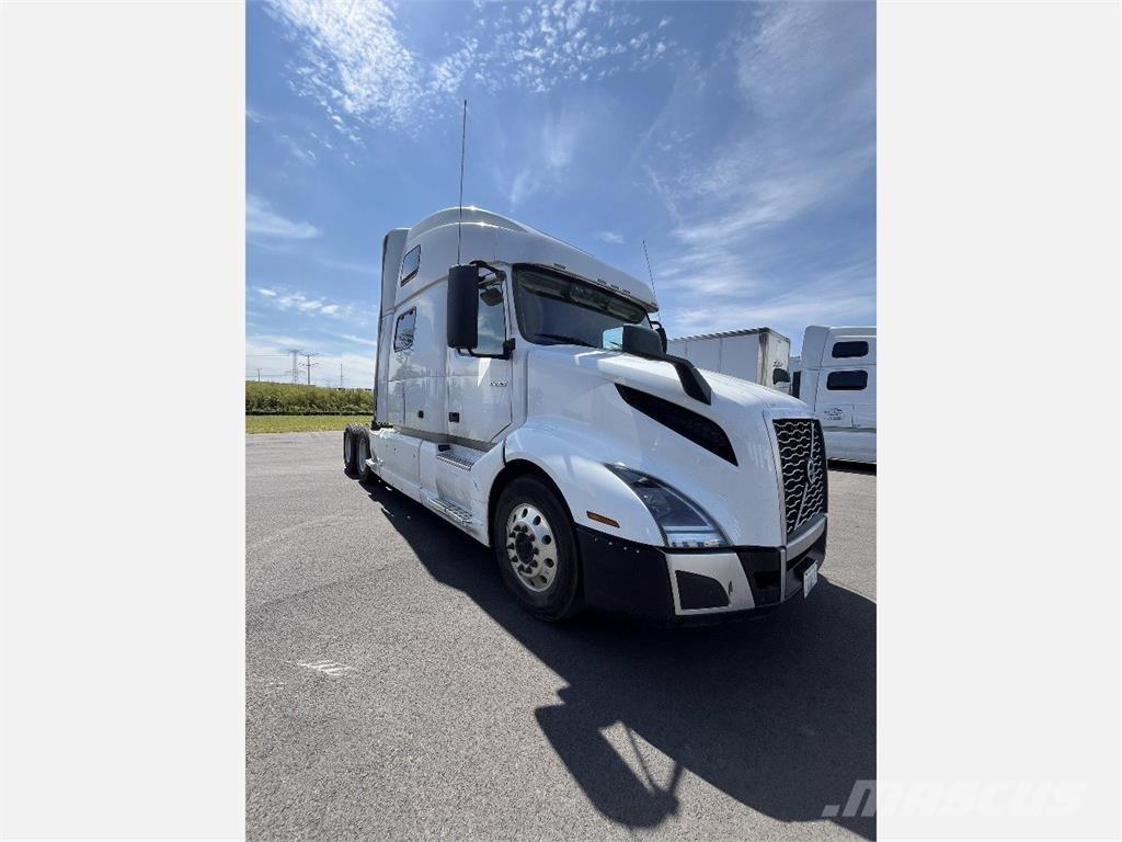 Volvo VNL860 Тягачі