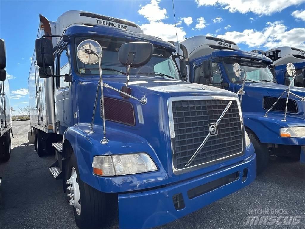 Volvo VNM64T200 Рефрижератори