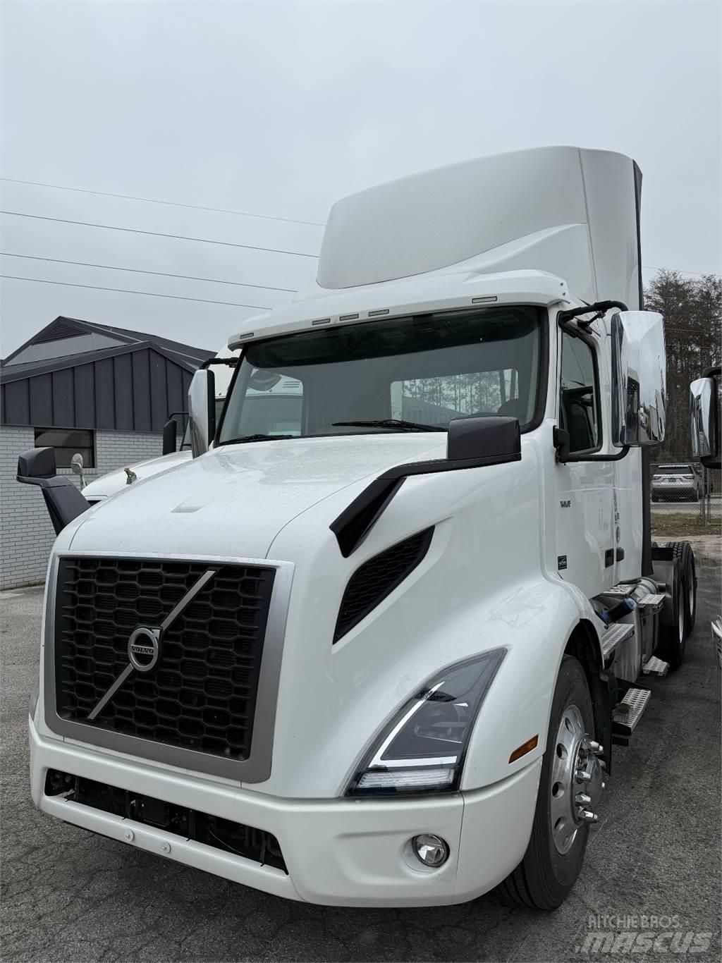 Volvo VNR64T300 Тягачі