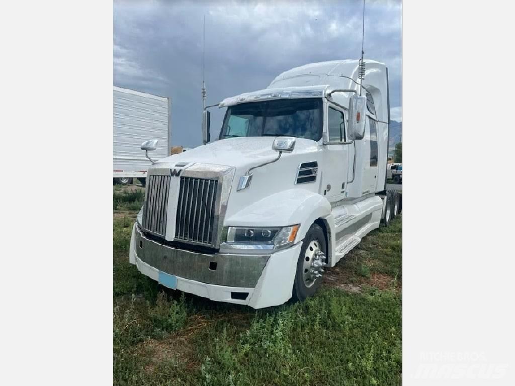 Western Star 5700XE Тягачі