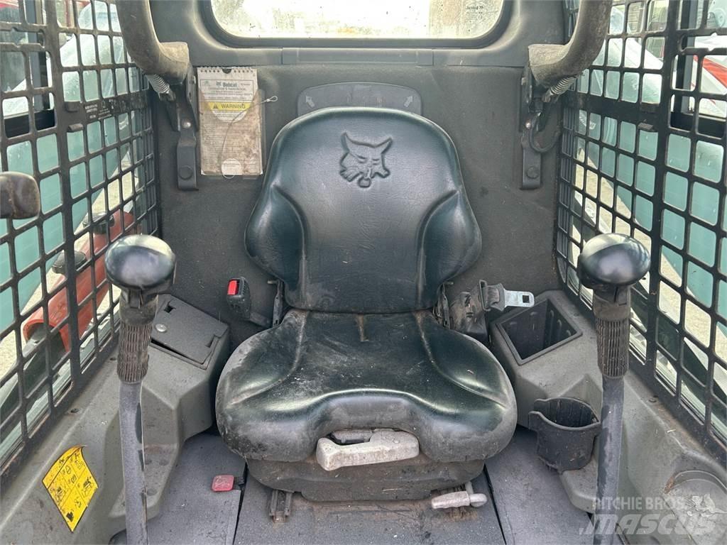 Bobcat S530 Міні-навантажувачі