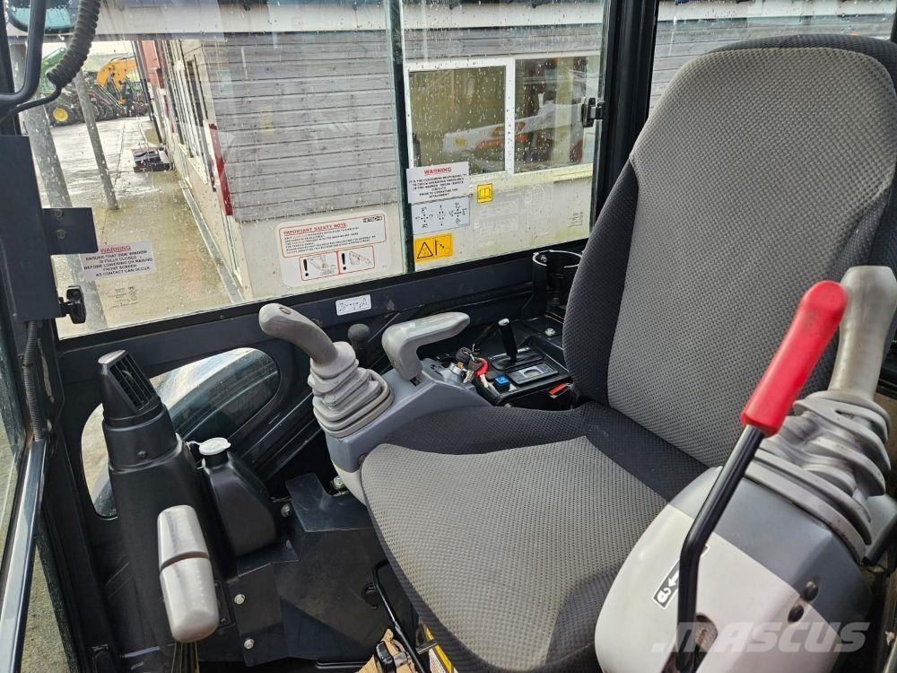 Hitachi ZX26U Гусеничні екскаватори