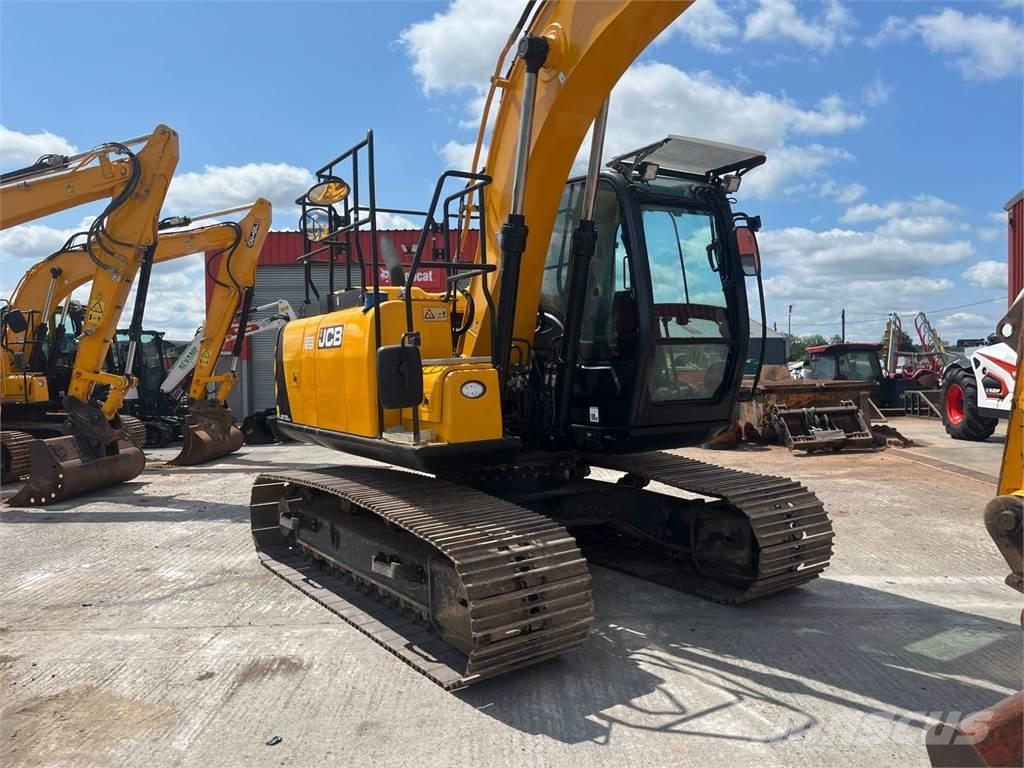 JCB JS130 LC Гусеничні екскаватори