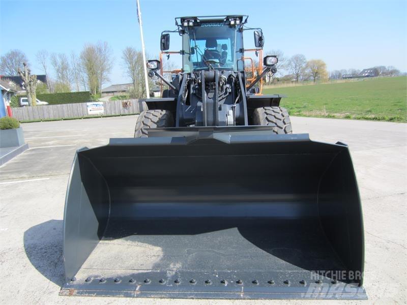 Develon DL380-7 Фронтальні навантажувачі