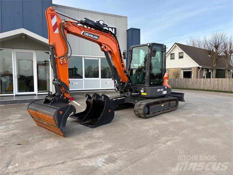 Develon DX63-7 Середні екскаватори 7т. - 12т.