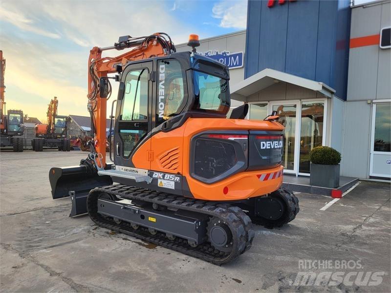 Develon DX85R-7 Середні екскаватори 7т. - 12т.