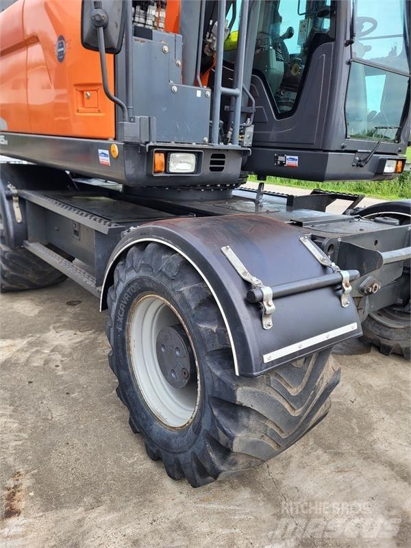 Doosan DX165W-5 Колісні екскаватори