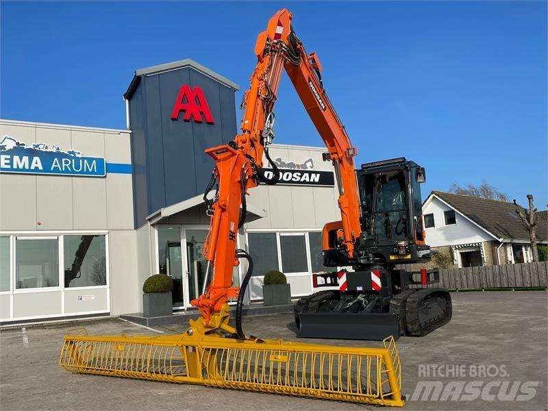 Doosan DX63-3 Середні екскаватори 7т. - 12т.