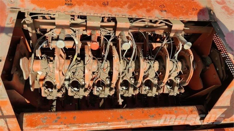 Hesston 4900 Тюкові прес-підбирачі