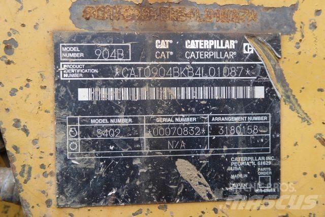 CAT 904B Фронтальні навантажувачі