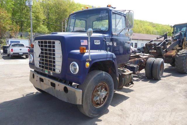 Ford 8000 Шасі з кабіною